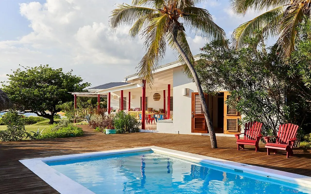 Pelican Three-Bedroom Villa トレジャー・ビーチ