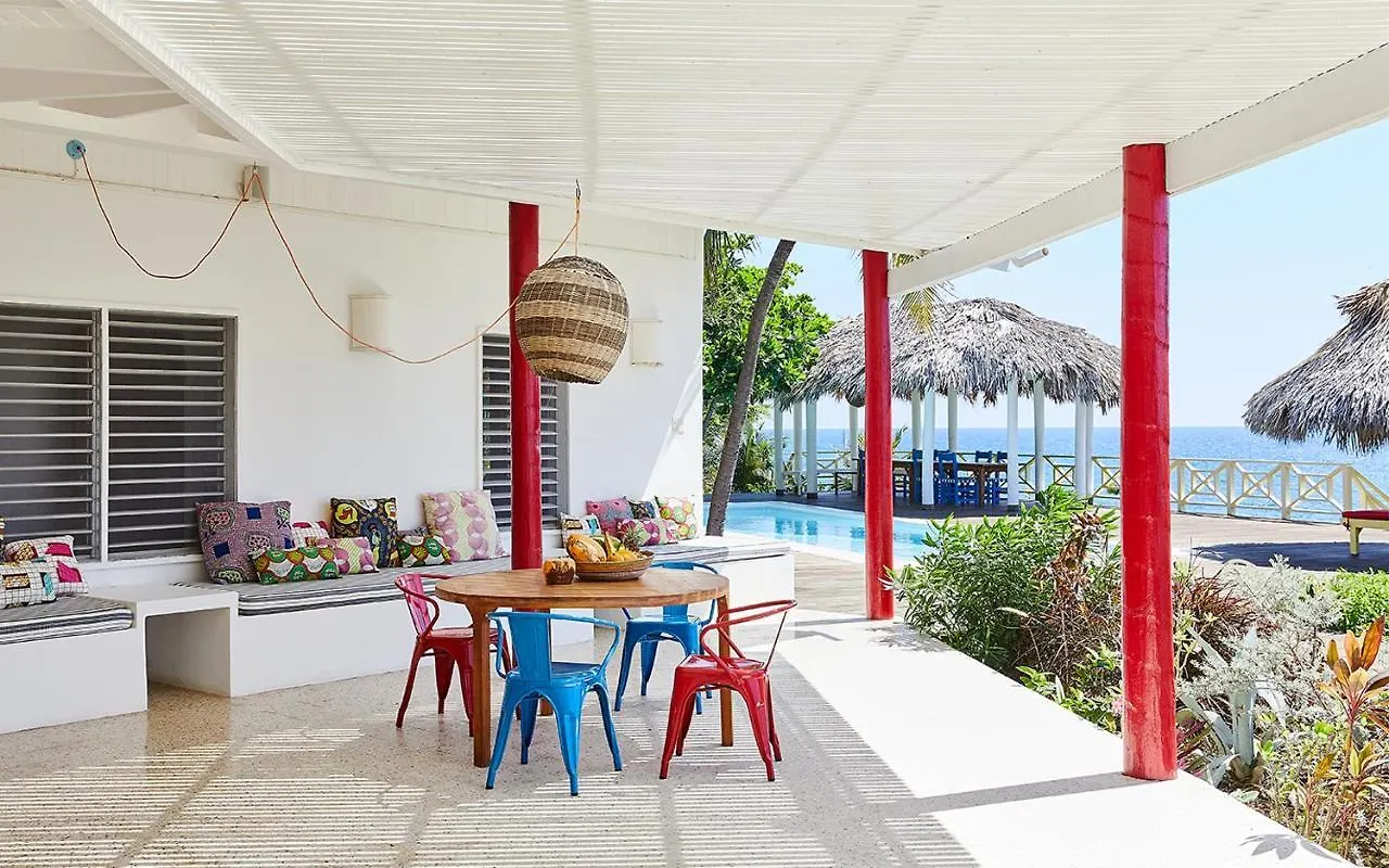 Pelican Three-Bedroom Villa トレジャー・ビーチ